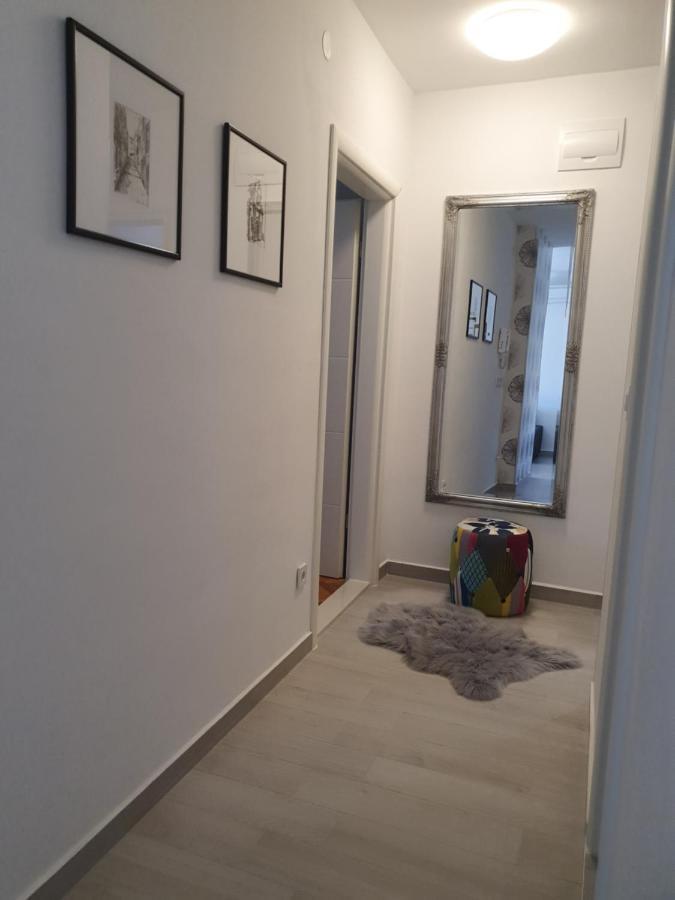 Apartment Tonka Sibenik Ngoại thất bức ảnh